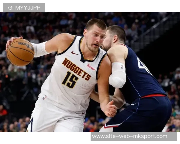 费尔顿称赞约基奇为现役最佳杜兰特巅峰期则是无可争议的进攻王 费尔顿称赞约基奇为现役最佳杜兰特巅峰期则是无可争议的进攻王