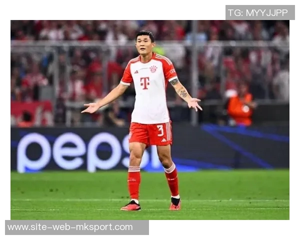 拜仁球员齐聚慕尼黑啤酒节伊藤洋辉与金玟哉同框亮相 拜仁球员齐聚慕尼黑啤酒节伊藤洋辉与金玟哉同框亮相