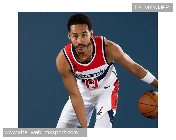 普尔表现稳定半场18分钟贡献14分助力球队进攻 普尔表现稳定半场18分钟贡献14分助力球队进攻