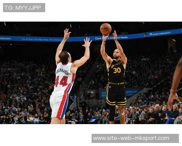 库里分享第三节逆转秘诀:干扰对手投篮保持防守间距避免失误 库里分享第三节逆转秘诀:干扰对手投篮保持防守间距避免失误