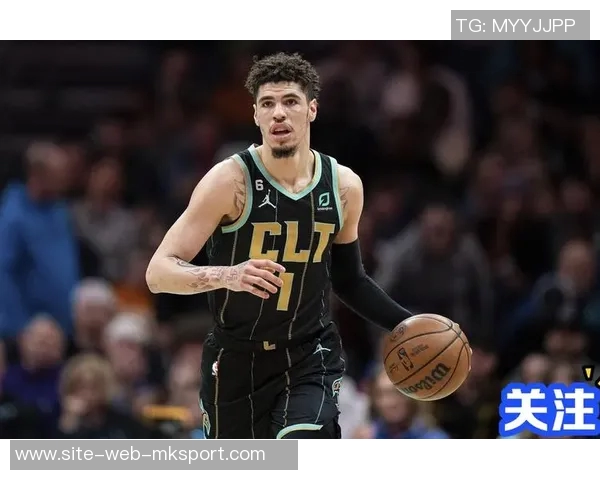 鲍威尔表现稳定全场13投6中贡献18分4篮板3助攻1抢断1盖帽 鲍威尔表现稳定全场13投6中贡献18分4篮板3助攻1抢断1盖帽