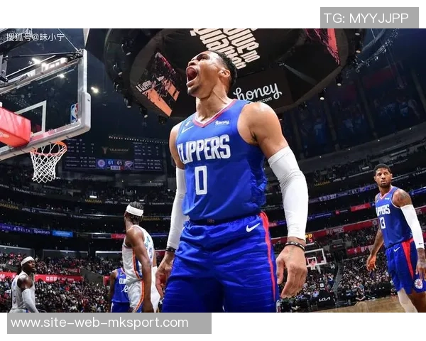 乔治康复进展显著预计常规赛初期将顺利回归球队