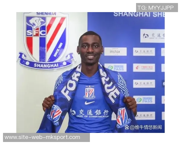 刘诚宇巧妙让球阿苏埃近距离射门被门将神奇扑出