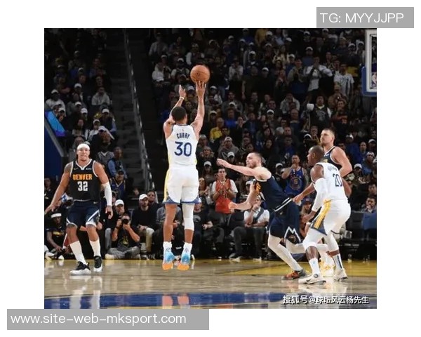 库里42分6助攻7篮板表现惊艳美网友称其为掘金之父历史最佳控卫 库里42分6助攻7篮板表现惊艳美网友称其为掘金之父历史最佳控卫