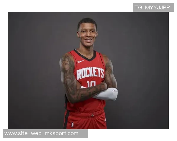 乌度卡谈球队表现与KD融入后的新目标追求 乌度卡谈球队表现与KD融入后的新目标追求