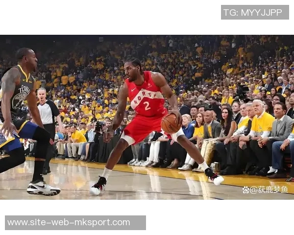 快船发布莱昂纳德周最佳海报战神卡限时返场再创辉煌