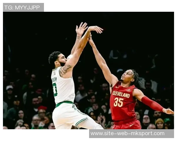 主场迎战绿军哈克斯和米切尔缺席球队面临挑战